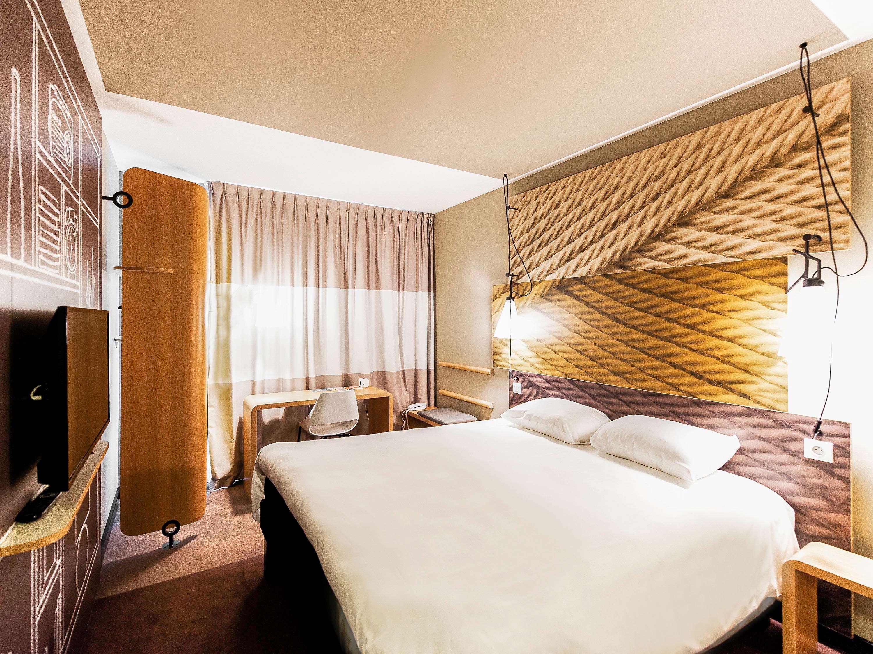 Ibis Poznan Polnoc Hotel Suchy Las Exterior photo